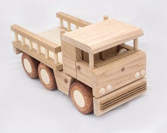 اسباب بازی چوبی,  اسباب بازی,  نمونه اسباب بازی چوبی,  ماشین چوبی, الاکلنگ چوبی, تاب چوبی, آیچوب