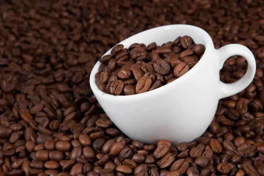 دانه قهوه برای از بین بردن بوی رنگ