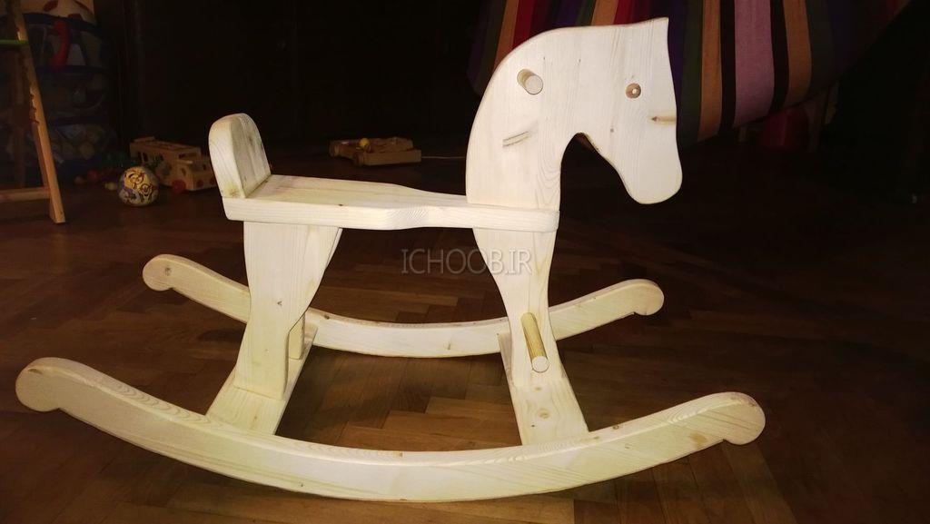 صندلی راکر طرح اسب چوبی