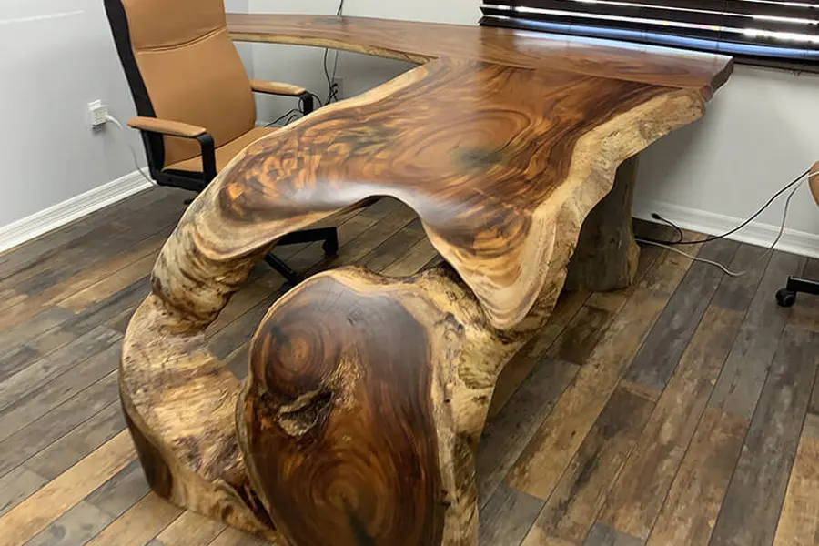 میز مطالعه ساخته شده با چوب اسلب