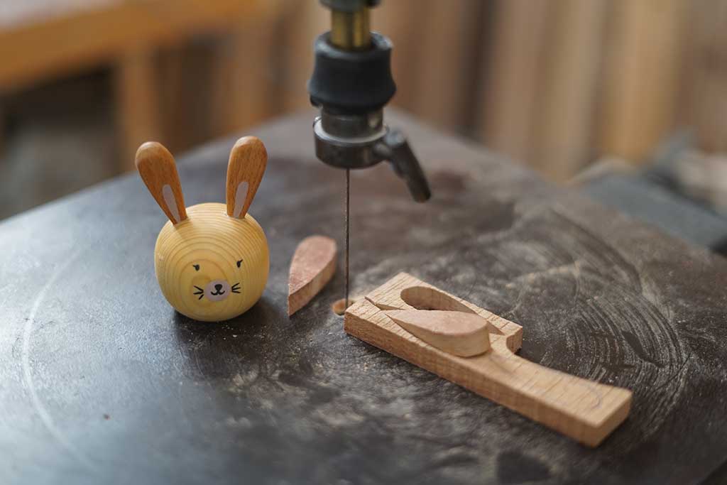 آموزش اسباب بازی چوبی