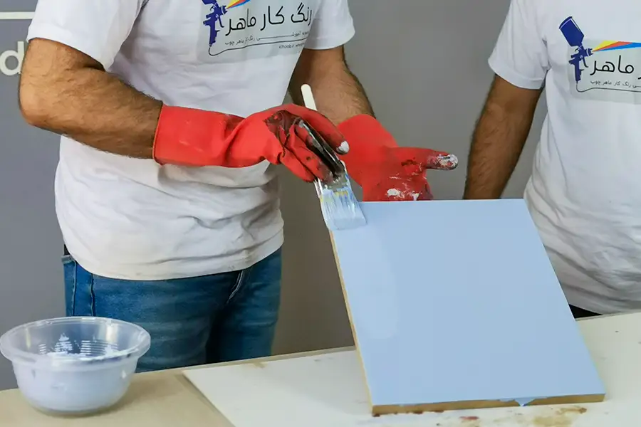 رنگ کردن چوب
